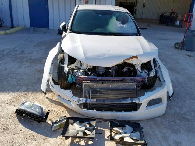 1HGCR2F52FA058004 - 2015 HONDA ACCORD SPO WHITE photo 9