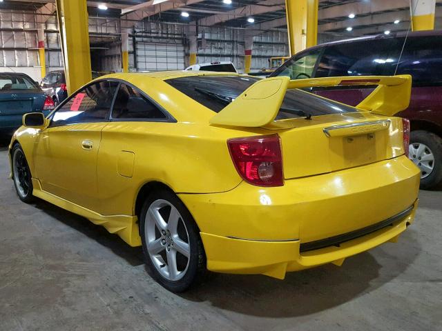 JTDDR32T130149781 - 2003 TOYOTA CELICA GT YELLOW photo 3