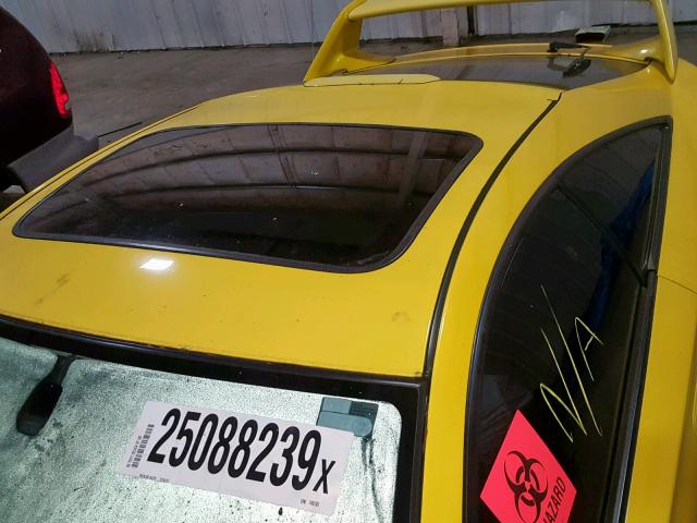 JTDDR32T130149781 - 2003 TOYOTA CELICA GT YELLOW photo 9