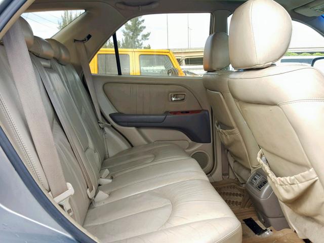 JTJGF10U010095132 - 2001 LEXUS RX 300 GRAY photo 6