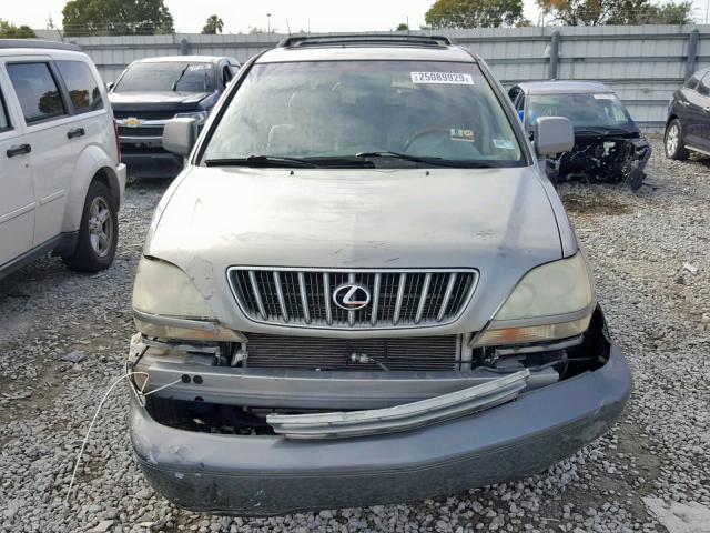 JTJGF10U010095132 - 2001 LEXUS RX 300 GRAY photo 9