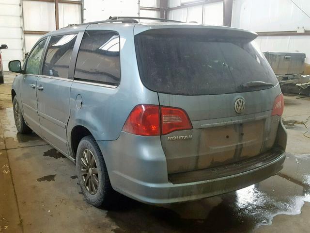 2V8HW34XX9R500703 - 2009 VOLKSWAGEN ROUTAN SE BLUE photo 3