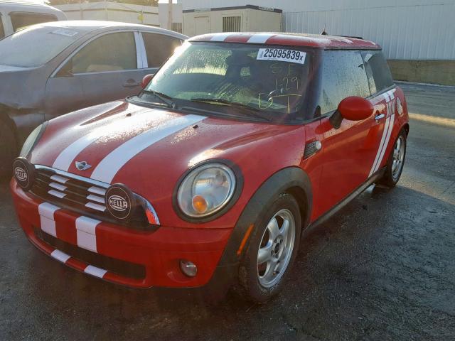 WMWMF33538TU66408 - 2008 MINI COOPER RED photo 2