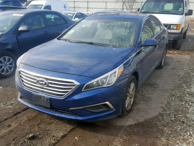 5NPE24AF5GH386793 - 2016 HYUNDAI SONATA SE BLUE photo 2