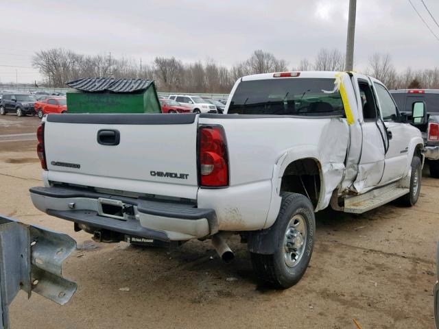 1GDHC29D26E269510 - 2006 GMC SIERRA C25 WHITE photo 4