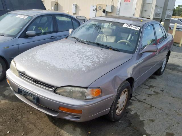 JT2GK13E9S0129114 - 1995 TOYOTA CAMRY XLE GRAY photo 2