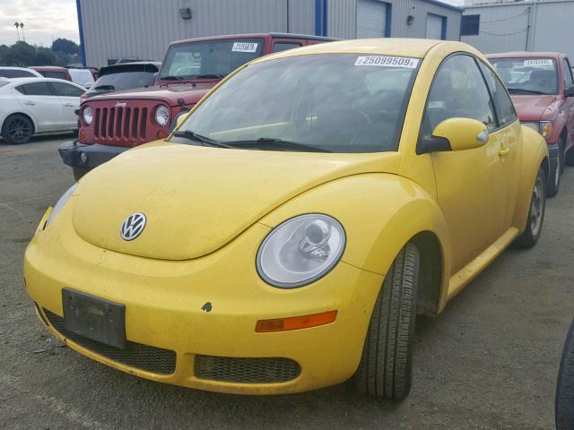 3VWPG3AG9AM015356 - 2010 VOLKSWAGEN NEW BEETLE ყვითელი ფოტო 2