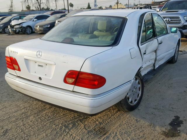 WDBJF25F2WA522934 - 1998 MERCEDES-BENZ E 300TD WHITE photo 4