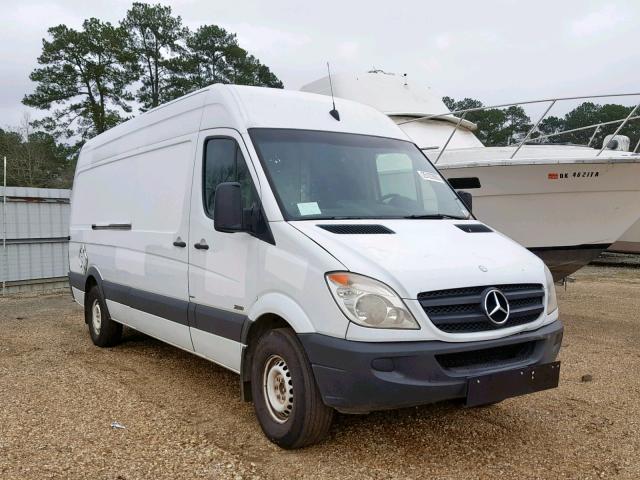 WD3PE8CB6B5590636 - 2011 MERCEDES-BENZ SPRINTER 2 WHITE photo 1