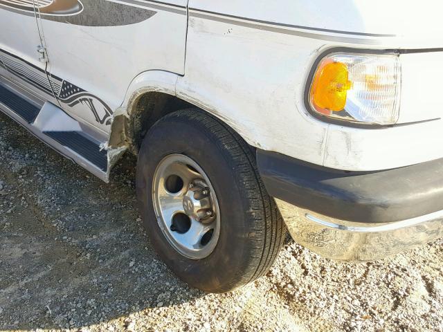 2B6HB21Y3VK539381 - 1997 DODGE RAM VAN B2 WHITE photo 9