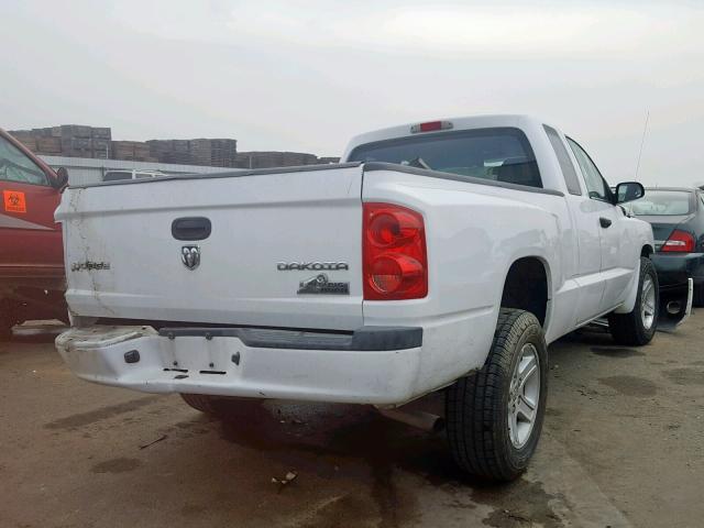 1D7CE3BK3AS163610 - 2010 DODGE DAKOTA SXT WHITE photo 4