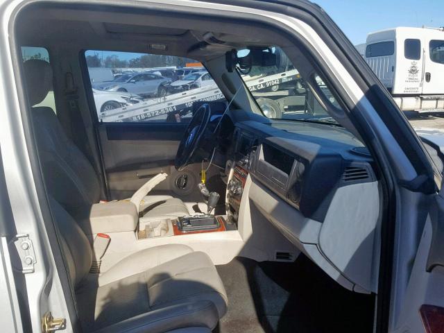 1J8HG58297C530275 - 2007 JEEP COMMANDER SILVER photo 5