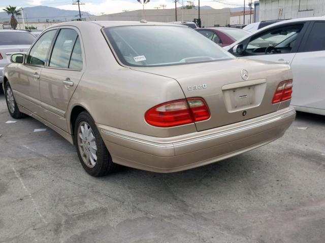 WDBJF65J8YB115421 - 2000 MERCEDES-BENZ E 320 GOLD photo 3