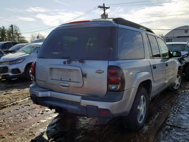 1GNET16SX66112586 - 2006 CHEVROLET TRAILBLAZE GRAY photo 4