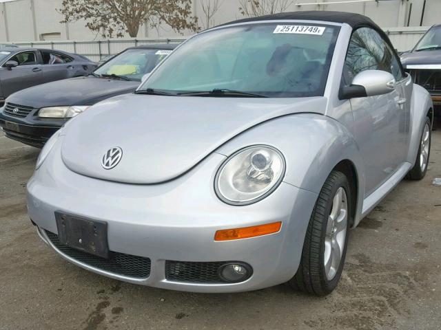 3VWSF31Y76M308556 - 2006 VOLKSWAGEN NEW BEETLE Gümüş foto 2