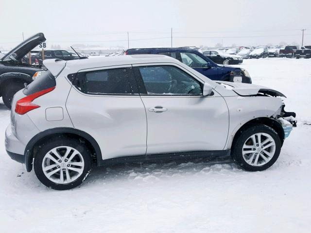 JN8AF5MVXCT122118 - 2012 NISSAN JUKE S SILVER photo 9