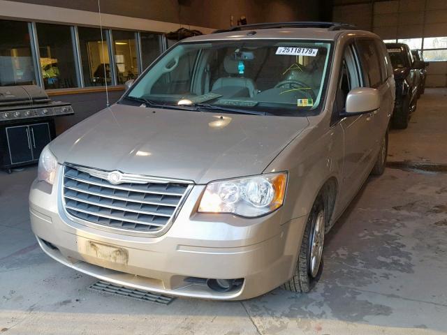 2A8HR54149R629619 - 2009 CHRYSLER TOWN & COU GOLD photo 2