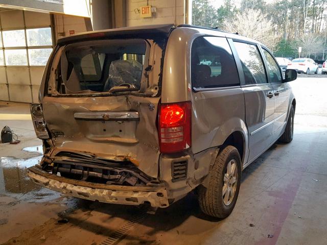 2A8HR54149R629619 - 2009 CHRYSLER TOWN & COU GOLD photo 4