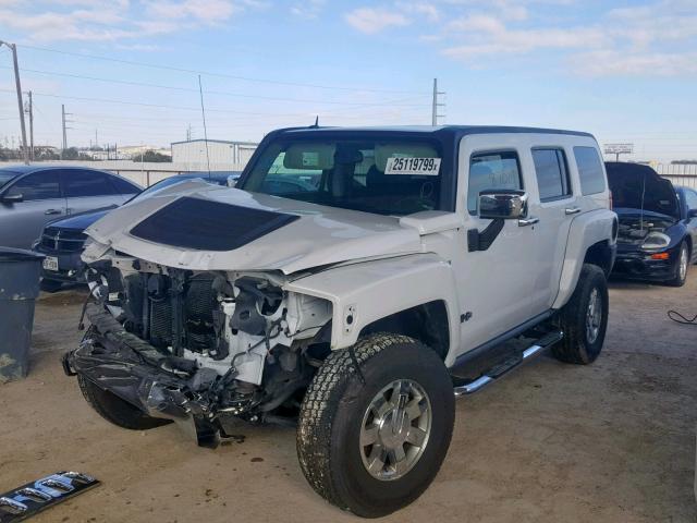 5GTDN13E078216760 - 2007 HUMMER H3 WHITE photo 2