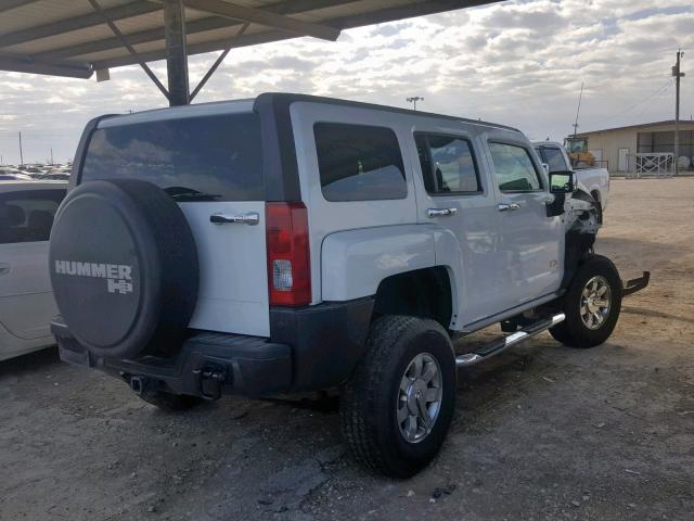 5GTDN13E078216760 - 2007 HUMMER H3 WHITE photo 4