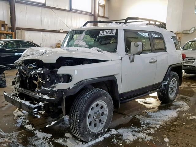 JTEBU4BF8CK146110 - 2012 TOYOTA FJ CRUISER WHITE photo 2