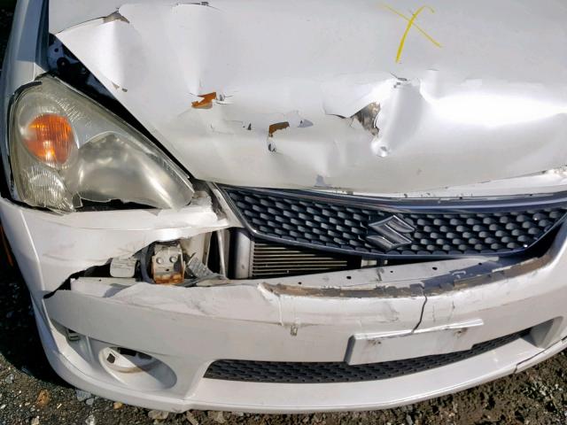 JS2RA62S965305584 - 2006 SUZUKI AERIO WHITE photo 9