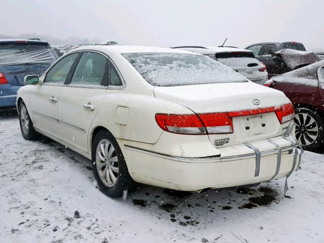 KMHFC46F56A046300 - 2006 HYUNDAI AZERA SE WHITE photo 3