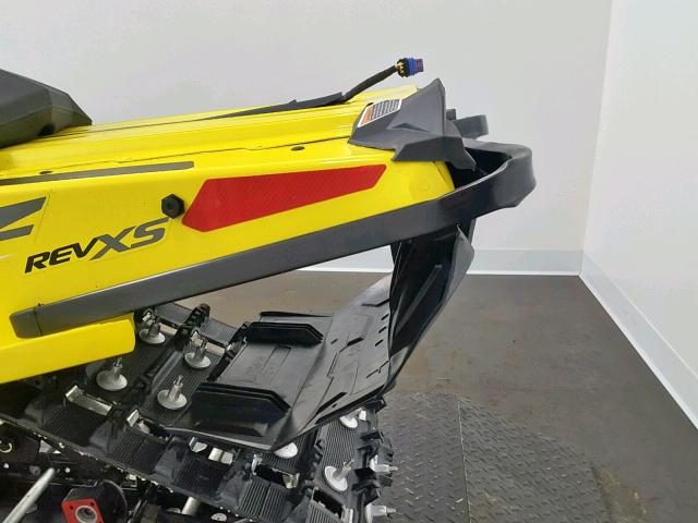 2BPSUEHA2HV000226 - 2017 SKI DOO MXZ TNT YELLOW photo 11