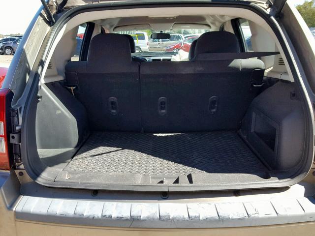 1J8FT47W68D608556 - 2008 JEEP COMPASS SP მწვანე ფოტო 9