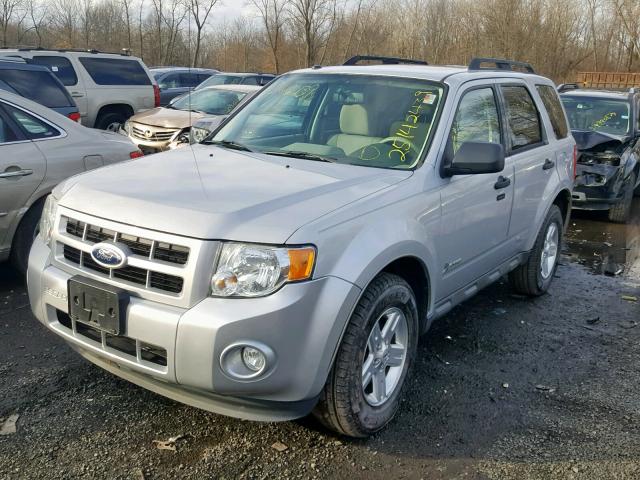 1FMCU4K36BKC02666 - 2011 FORD ESCAPE HYB SILVER photo 2