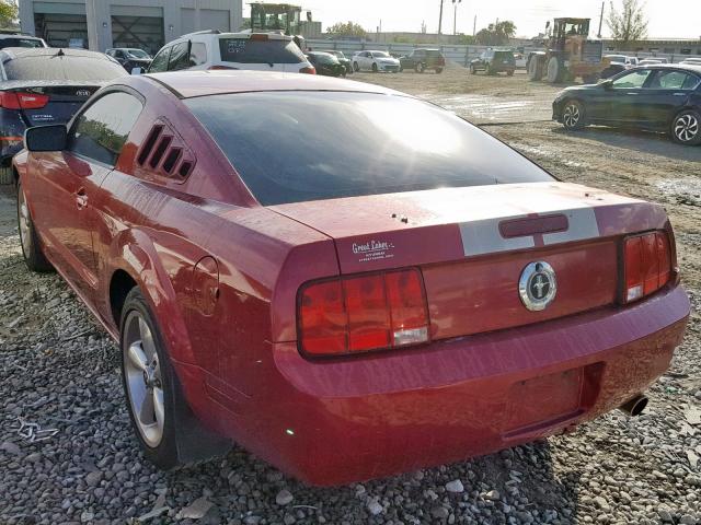 1ZVFT80NX55136106 - 2005 FORD MUSTANG RED photo 3