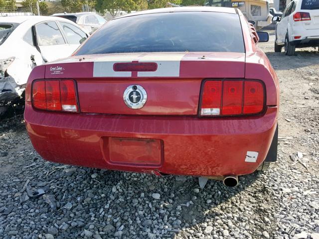 1ZVFT80NX55136106 - 2005 FORD MUSTANG RED photo 9