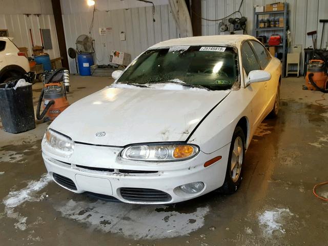 1G3GR64H814265119 - 2001 OLDSMOBILE AURORA WHITE photo 2