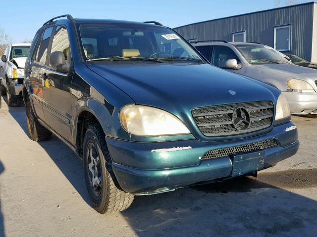 4JGAB54EXWA044135 - 1998 MERCEDES-BENZ ML 320 GREEN photo 1