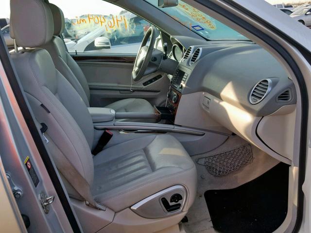 4JGBB75E76A030613 - 2006 MERCEDES-BENZ ML 500 SILVER photo 5