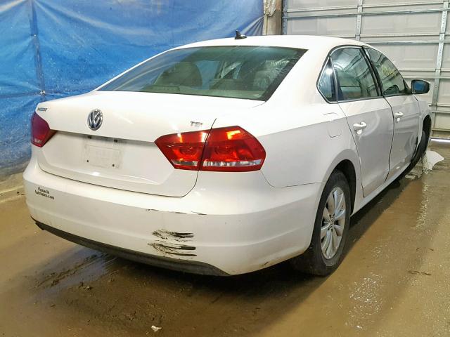 1VWAT7A3XFC082028 - 2015 VOLKSWAGEN PASSAT S WHITE photo 4