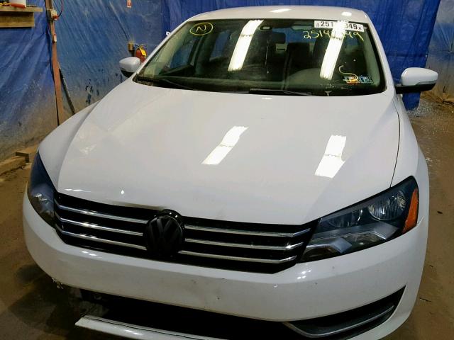 1VWAT7A3XFC082028 - 2015 VOLKSWAGEN PASSAT S WHITE photo 9