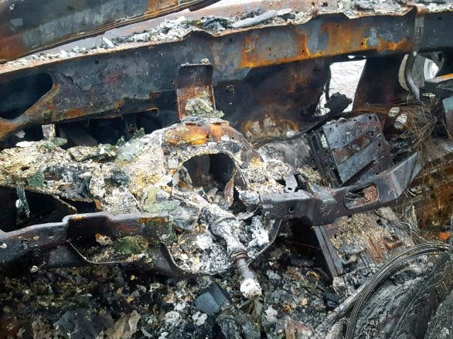 1LNHM82W43Y614929 - 2003 LINCOLN TOWN CAR S BURN photo 8