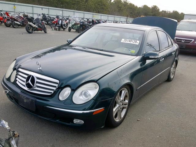 WDBUF83J05X167202 - 2005 MERCEDES-BENZ E 500 4MAT GREEN photo 2