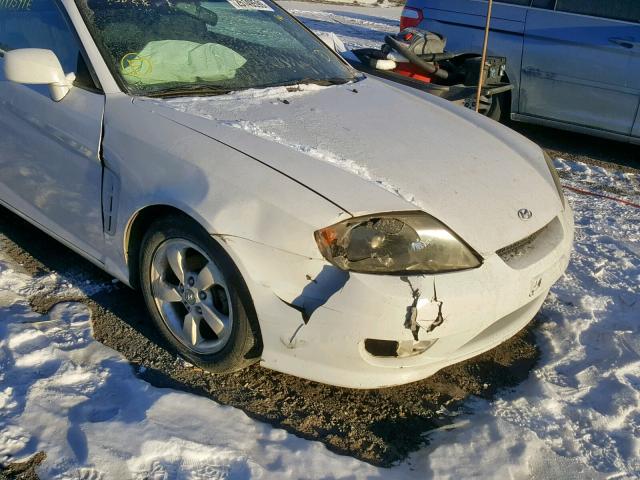 KMHHM65D55U168380 - 2005 HYUNDAI TIBURON WHITE photo 9