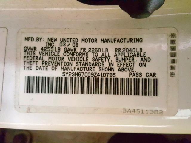 5Y2SM67009Z410795 - 2009 PONTIAC VIBE WHITE photo 10