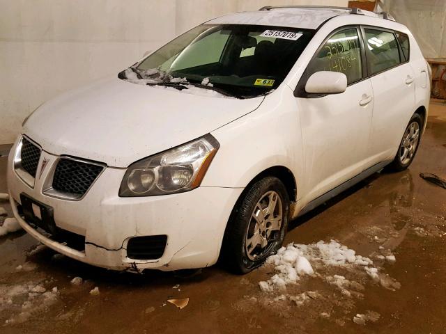 5Y2SM67009Z410795 - 2009 PONTIAC VIBE WHITE photo 2