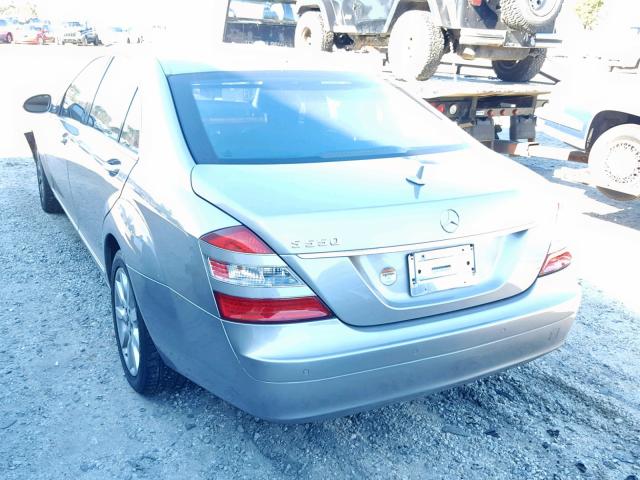 WDDNG71XX7A022426 - 2007 MERCEDES-BENZ S 550 GRAY photo 3