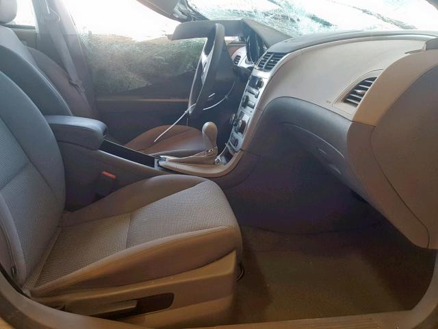 1G1ZB5EBXAF121974 - 2010 CHEVROLET MALIBU LS WHITE photo 5