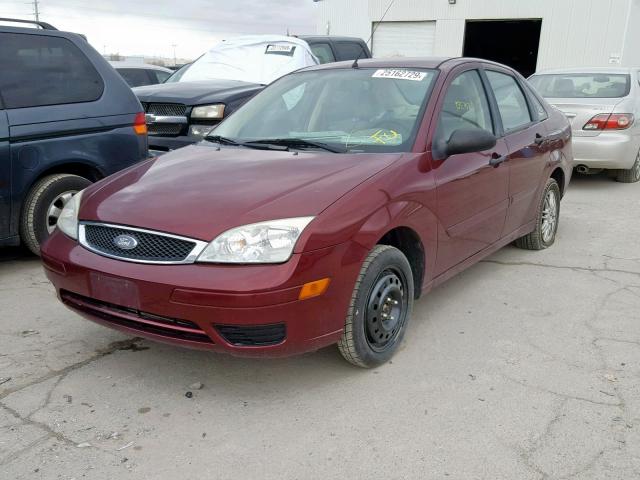 1FAFP34NX7W322297 - 2007 FORD FOCUS ZX4 MAROON photo 2