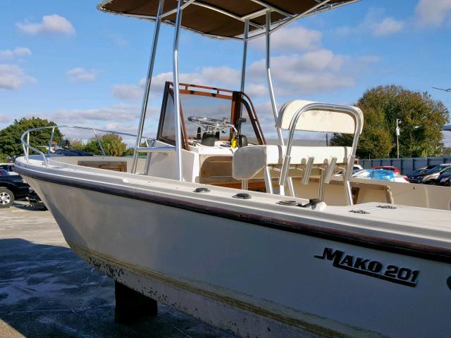 MRKD4921D888 - 1988 MAKO BOAT WHITE photo 3