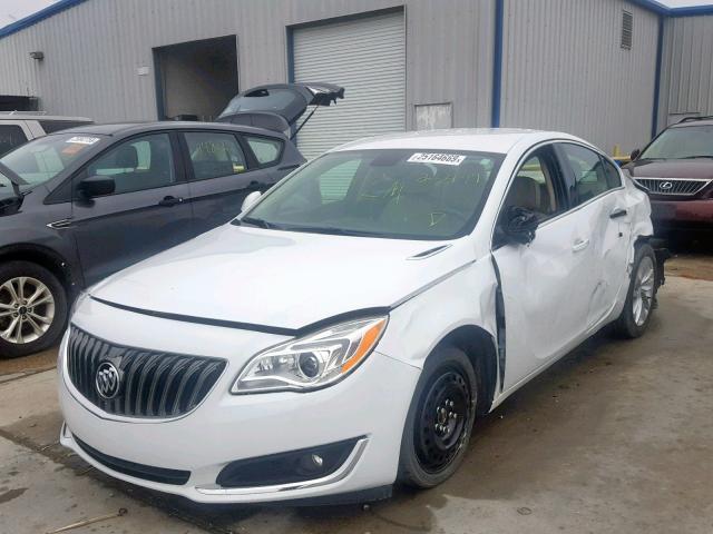 2G4GR5GX3H9105374 - 2017 BUICK REGAL PREM WHITE photo 2