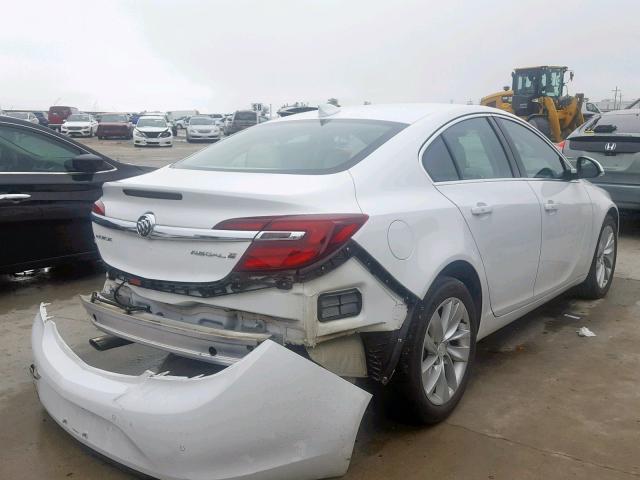 2G4GR5GX3H9105374 - 2017 BUICK REGAL PREM WHITE photo 4