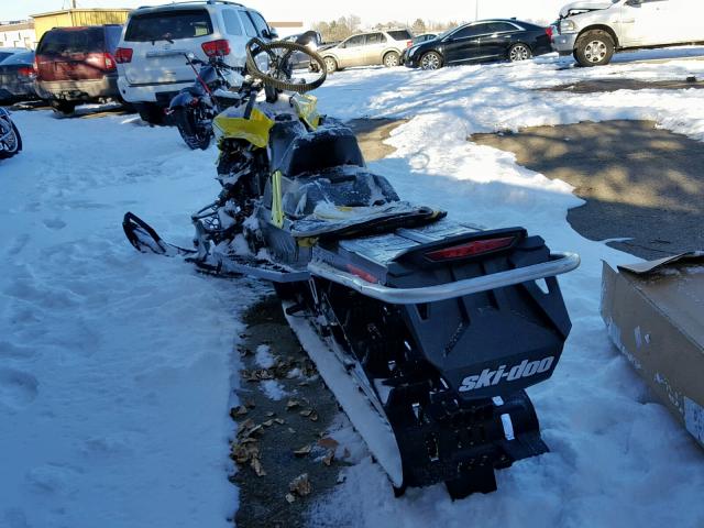 2BPSCEHD4HV000273 - 2017 SKI DOO SUMMIT SP YELLOW photo 3