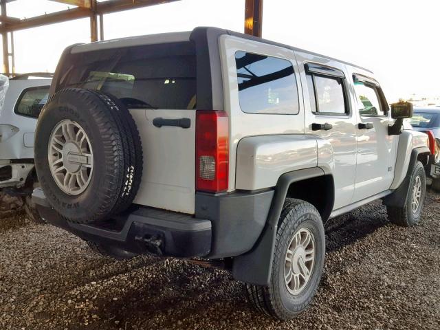 5GTDN13E878106149 - 2007 HUMMER H3 WHITE photo 4